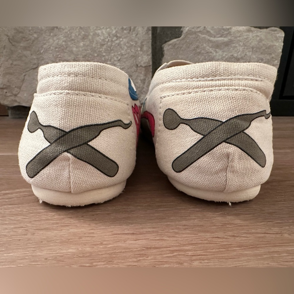 Dental Themed Shoes - Picture 4 of 6